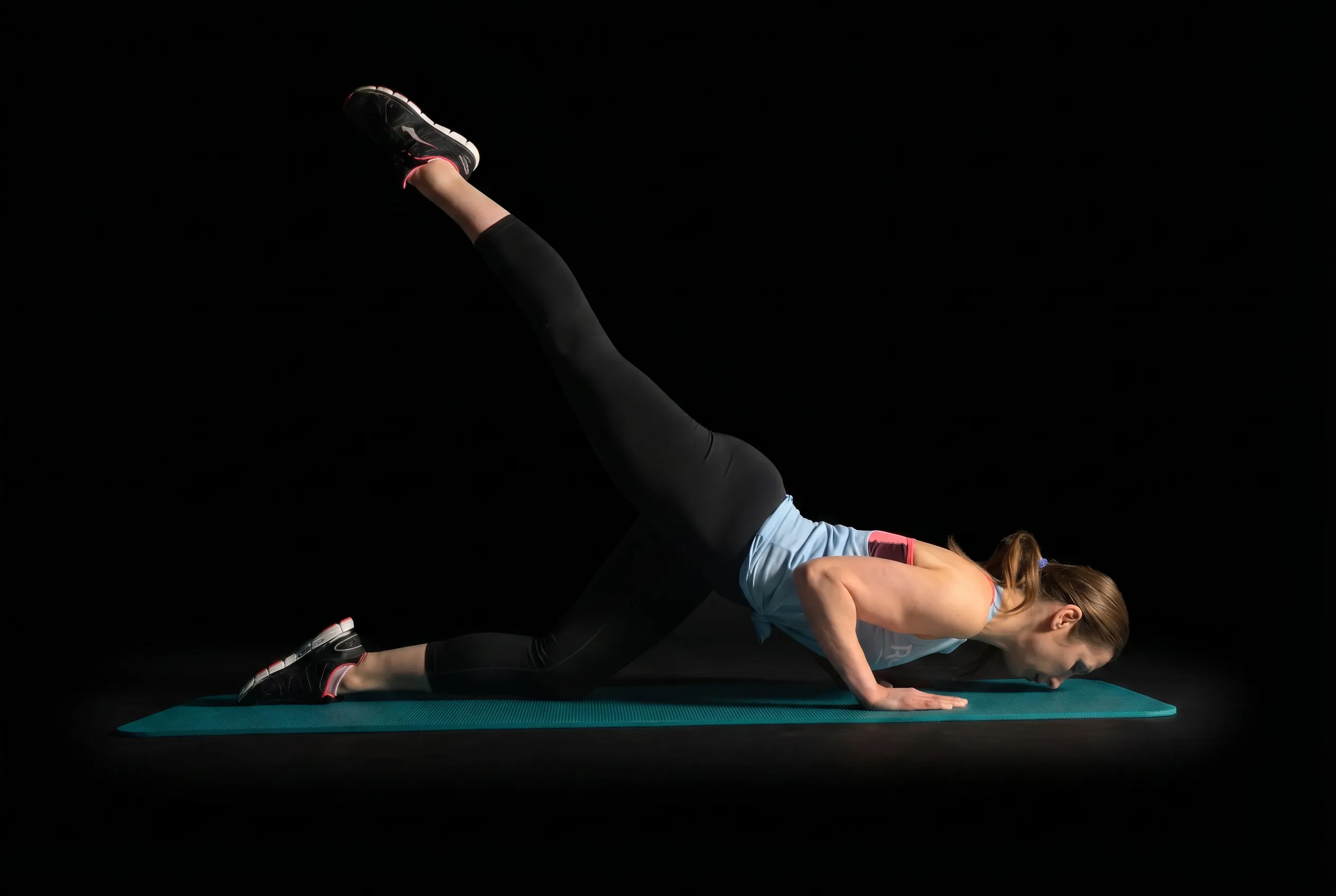 Cristina - Fitness Pose 4