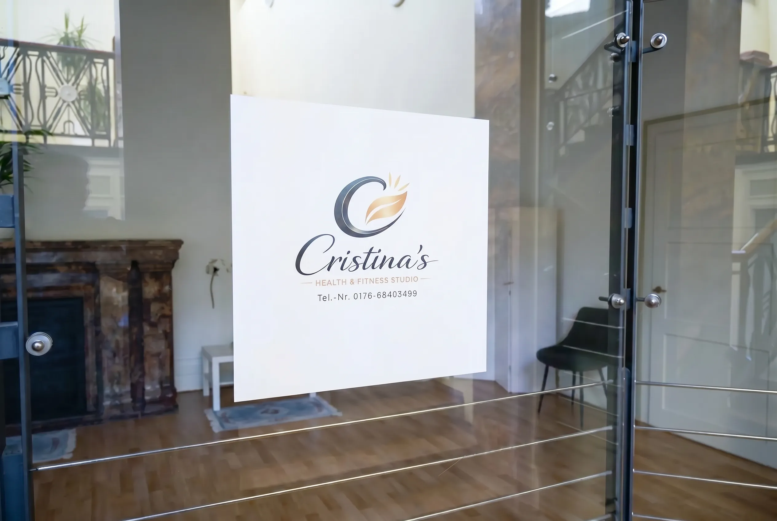 Studio Eingangsschild